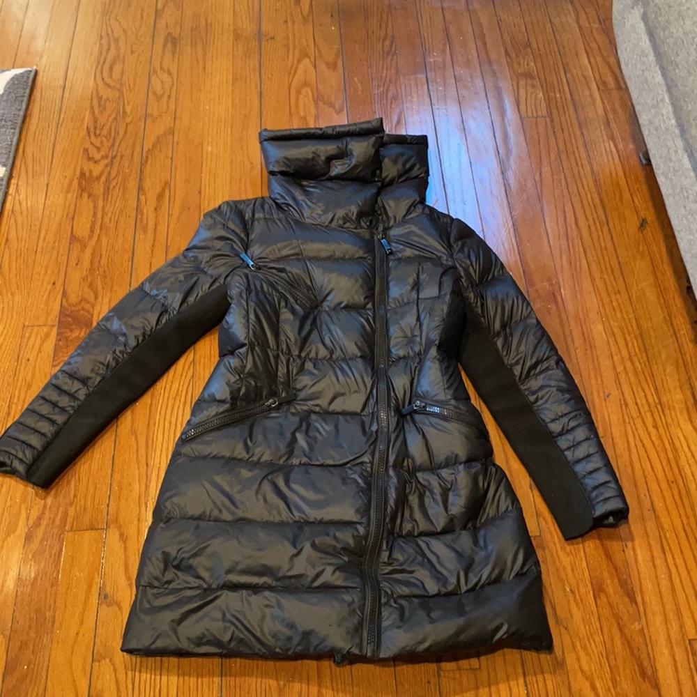 BCBGMAXAZRIA down coat size m - Picture 1 of 8